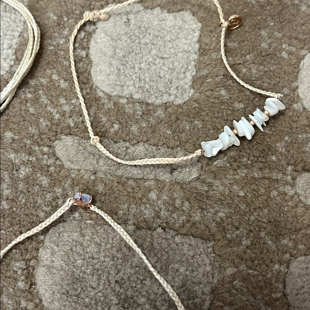 Pure Vida String Bracelets Set - Picture 3 of 7
